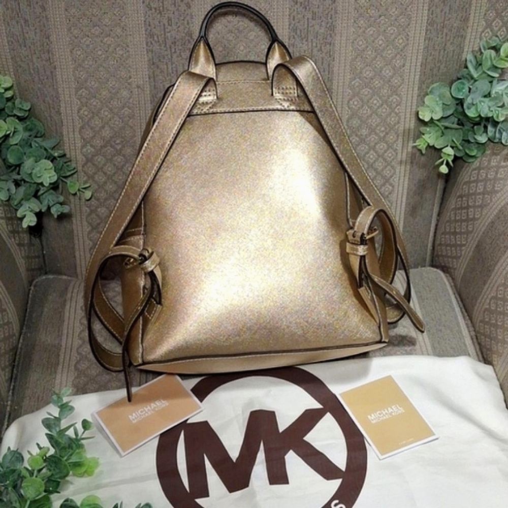 NWOT Michael Kors Abbey Studded Heart Backpack - Picture 3 of 16